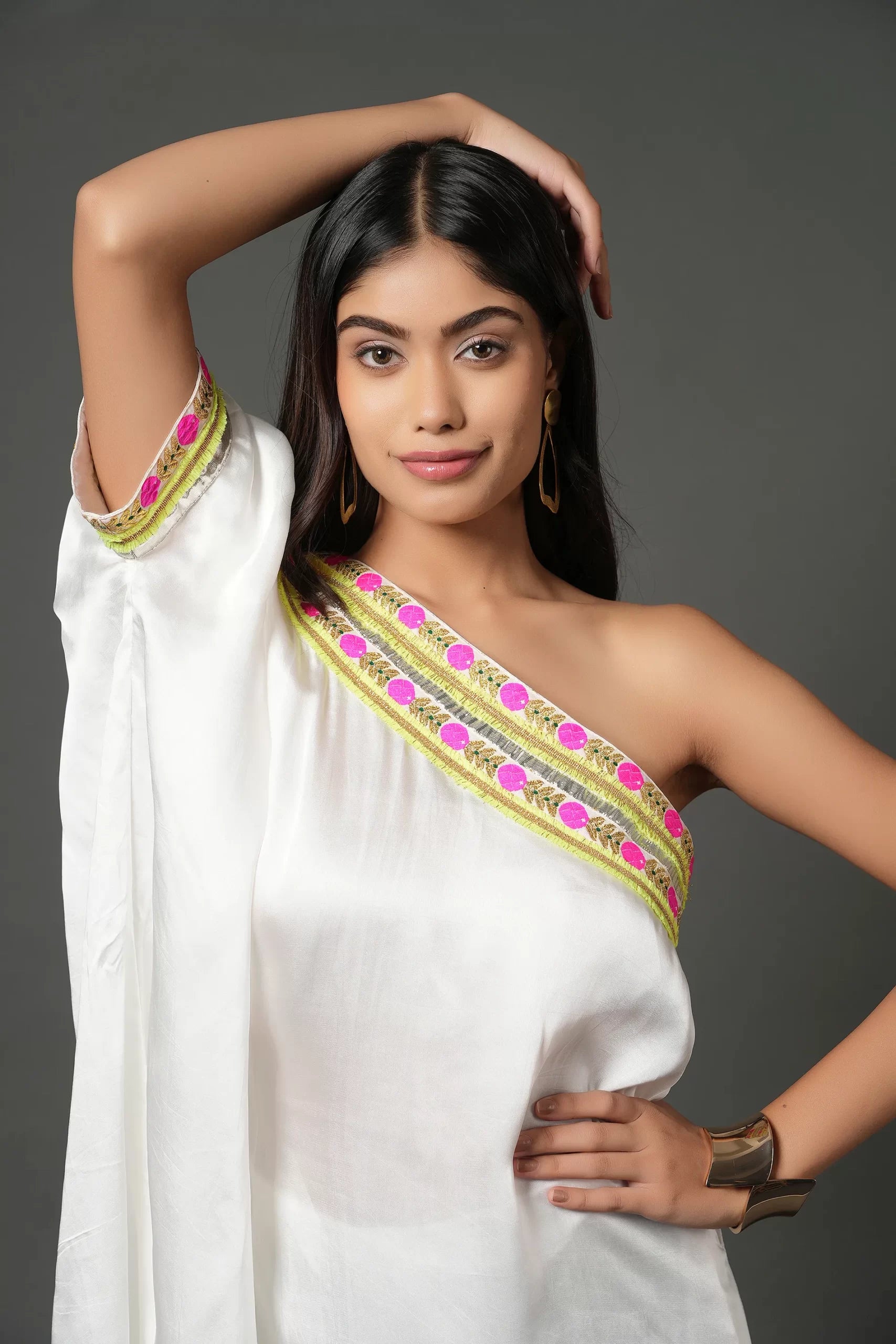 WHITE OFF SHOULDER TUNIC WITH PANTS