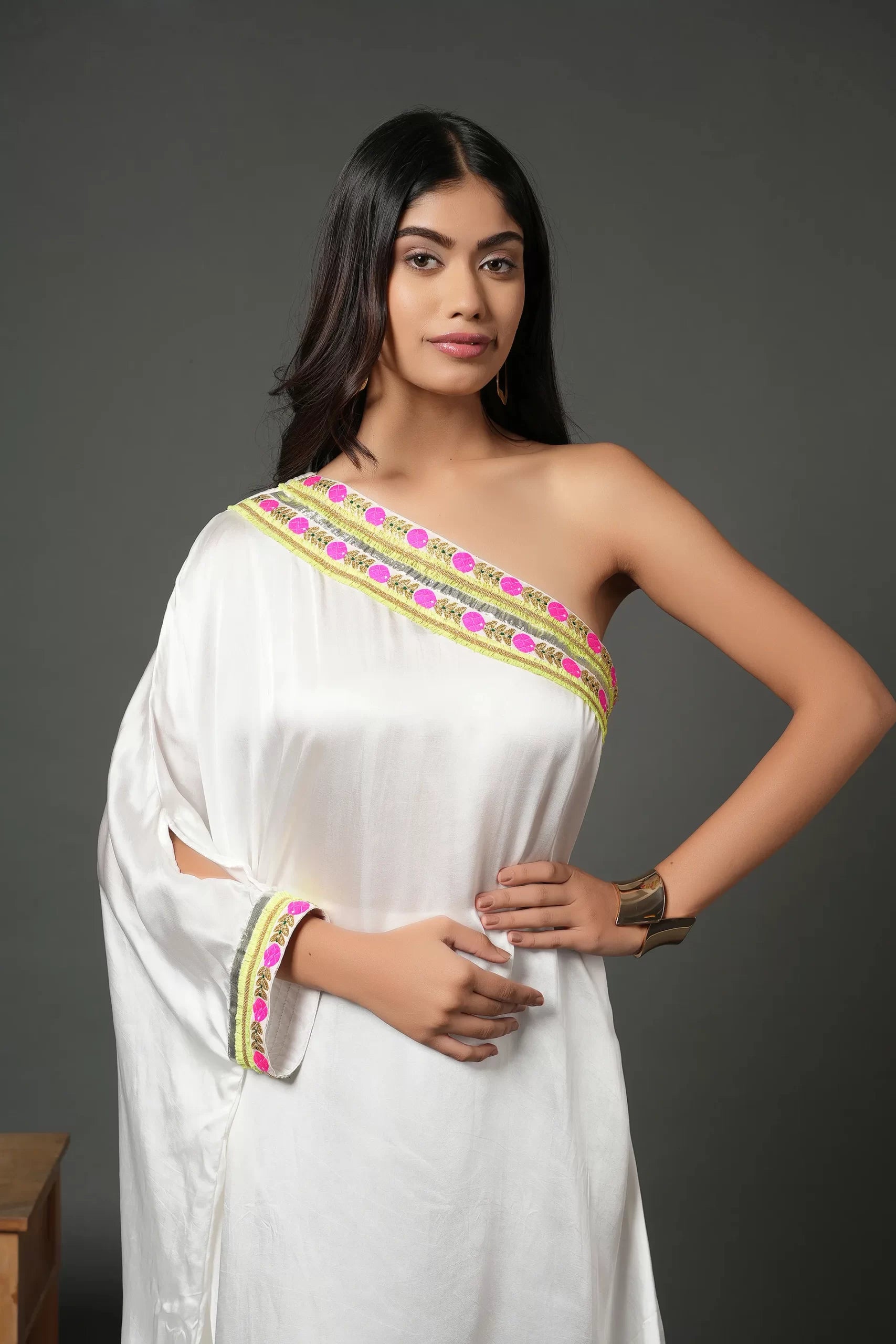 WHITE OFF SHOULDER TUNIC WITH PANTS