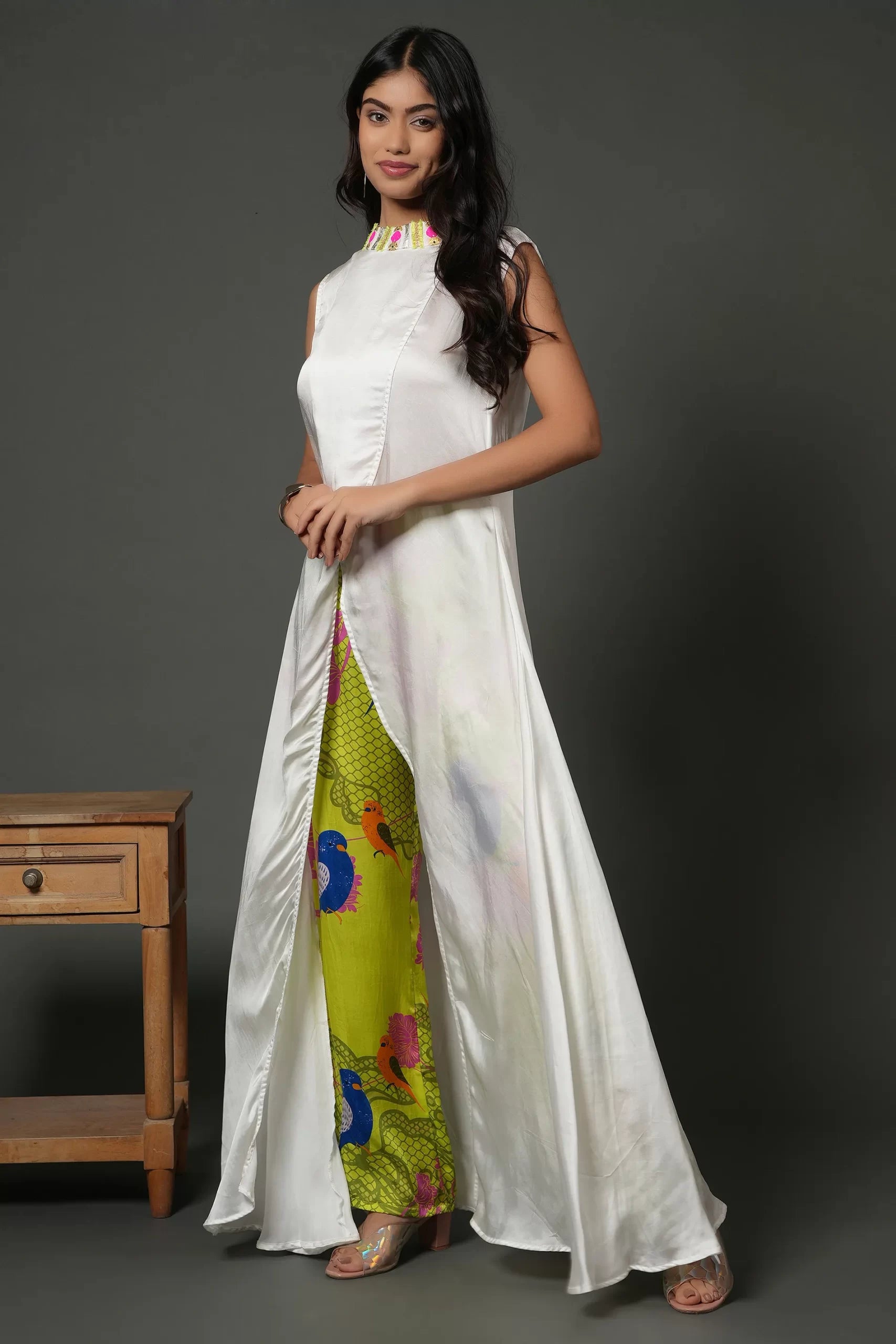 WHITE LONGLINE FRONT SLIT TUNIC SET